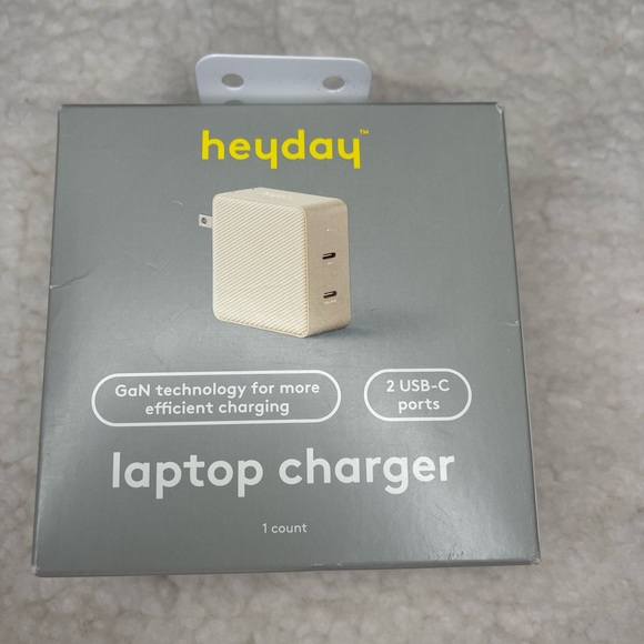 Host Pick 🎉🎉🌸New in Box 68 W GaN Fast Charger -HeyDay - Picture 4 of 5